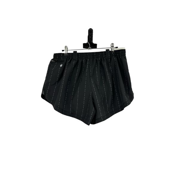 Nike Shorts Womens Large Dri-Fit Tempo Luxe Icon Clash Running Black White - Picture 2 of 5